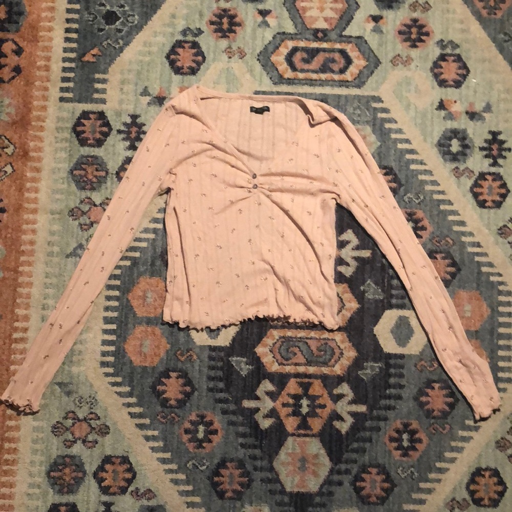 Medium Wild Fable cropped shirt.